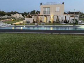 Villa Triona Marzamemi con Piscina, Marzamemi